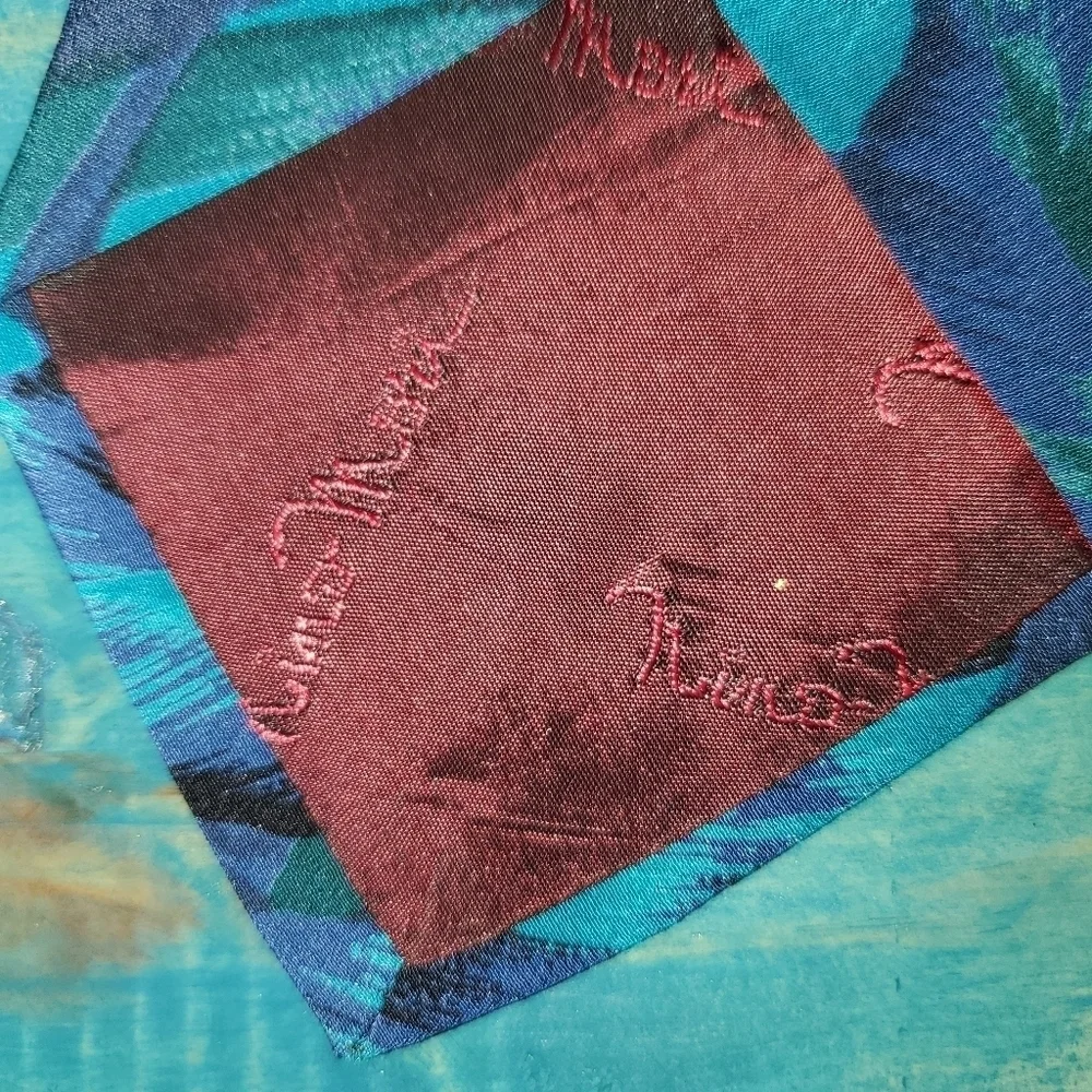 Blue leaf pattern tie NEW - Picture 6 of 6